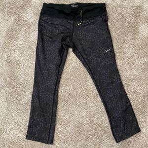 Nike dri fit Capri